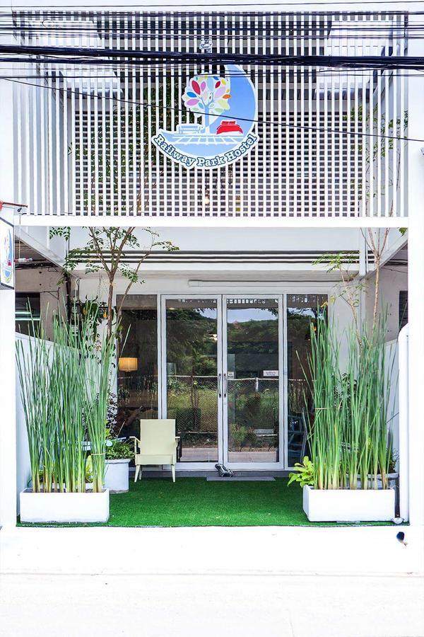 Railway Park Hostel شيانغ ماي المظهر الخارجي الصورة