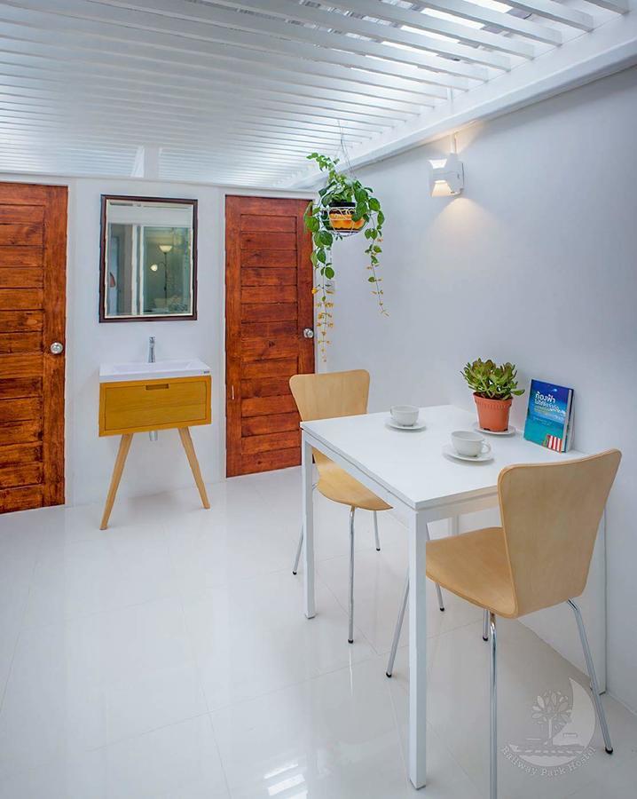 Railway Park Hostel شيانغ ماي المظهر الخارجي الصورة